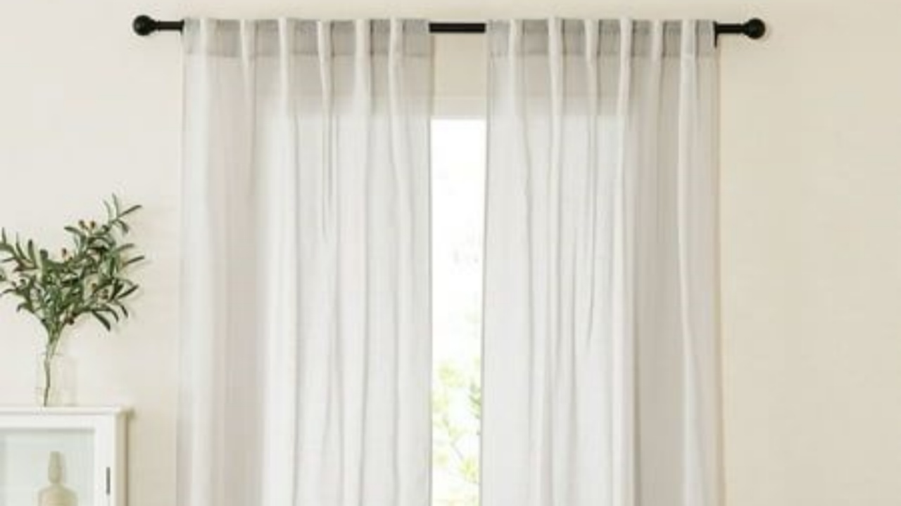 How to Combine Sheer Drapes with Heavy Curtains: Creating the Perfect Layered Look